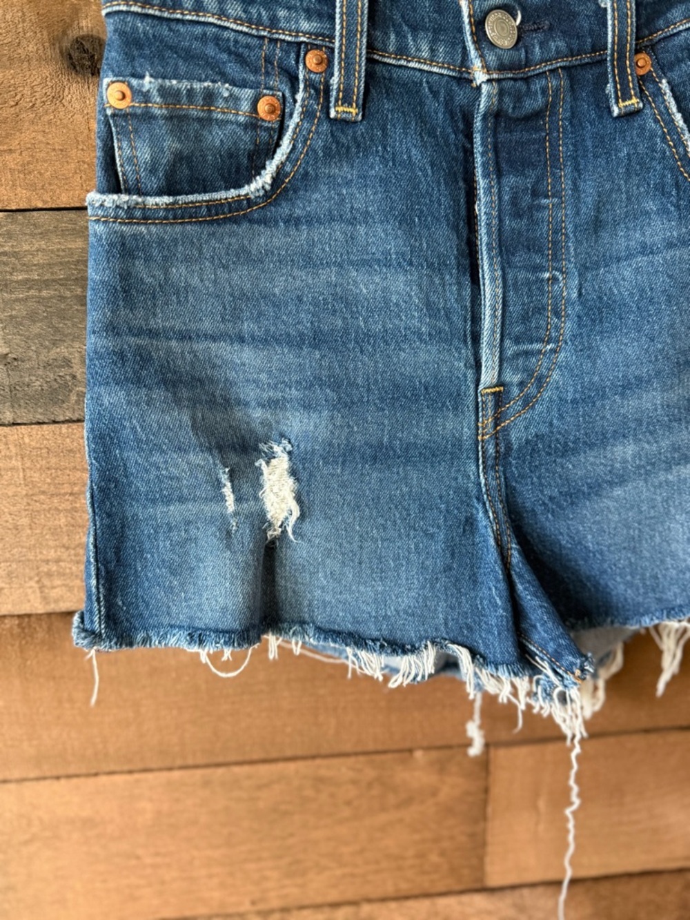 Levi’s Ribcage Denim Shorts High Rise Distressed Cut Off 26 Y2K - Picture 5 of 11